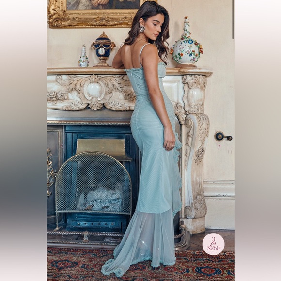 HOUSE OF CB "Gabriella" Pistachio Ruffled Front Gown NWOT - Picture 3 of 7